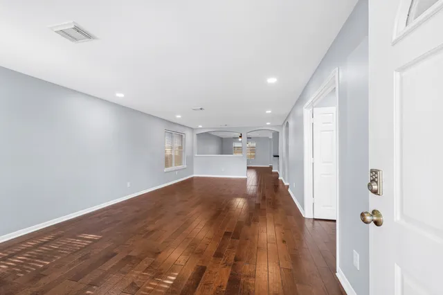 $2,395 | 5811 Vineyard Hill Drive, Pearland, TX 77581