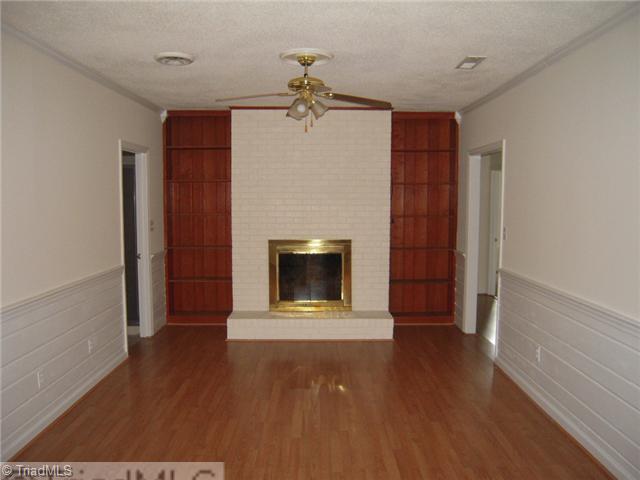 110 Carol Road Winston-Salem, NC 27106 - Photo 3 of 5 Den/Family/Great Room.
