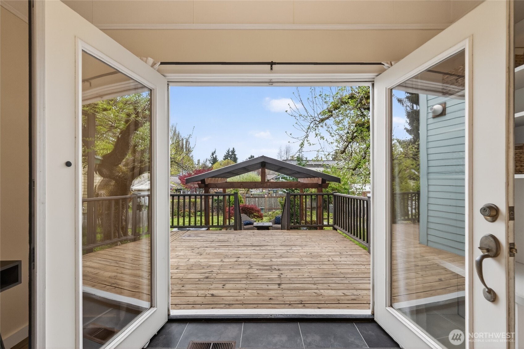1306 23rd Street Bellingham, WA 98225 - Photo 12 of 40