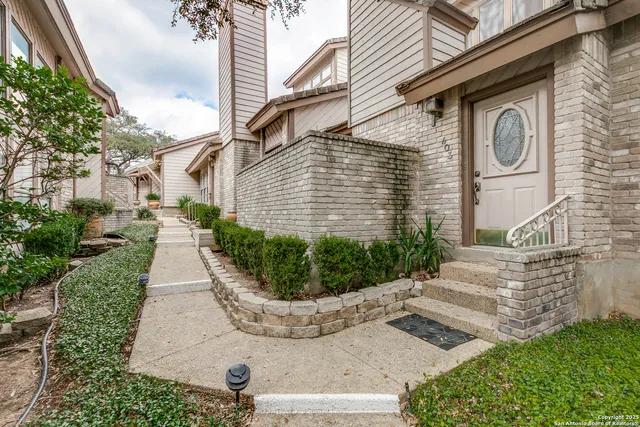 $235,000 | 11807 Sunburst Street, Unit 403, San Antonio, TX 78230