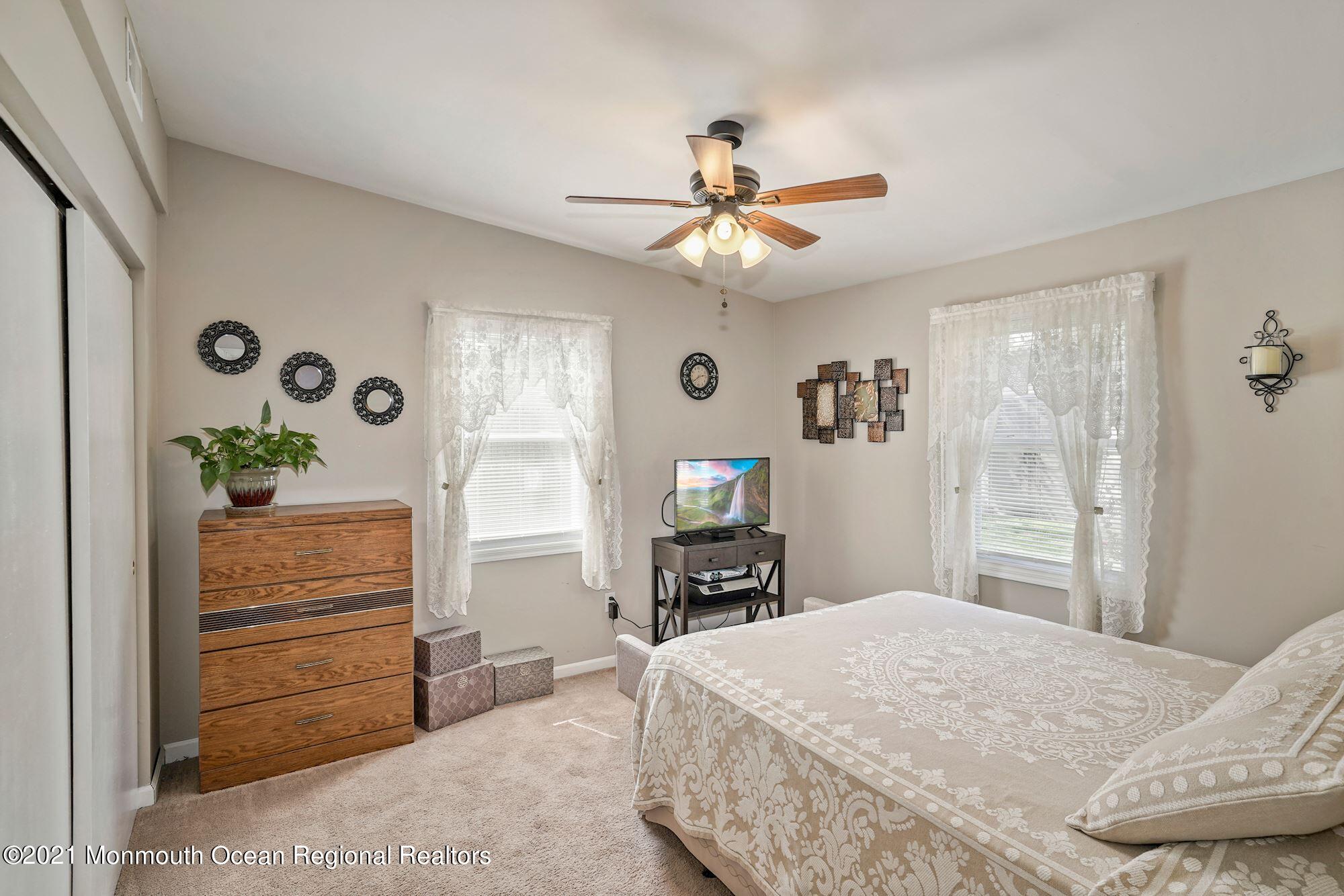 305 Pat Road Barnegat, NJ 08005 - Photo 14 of 21 12