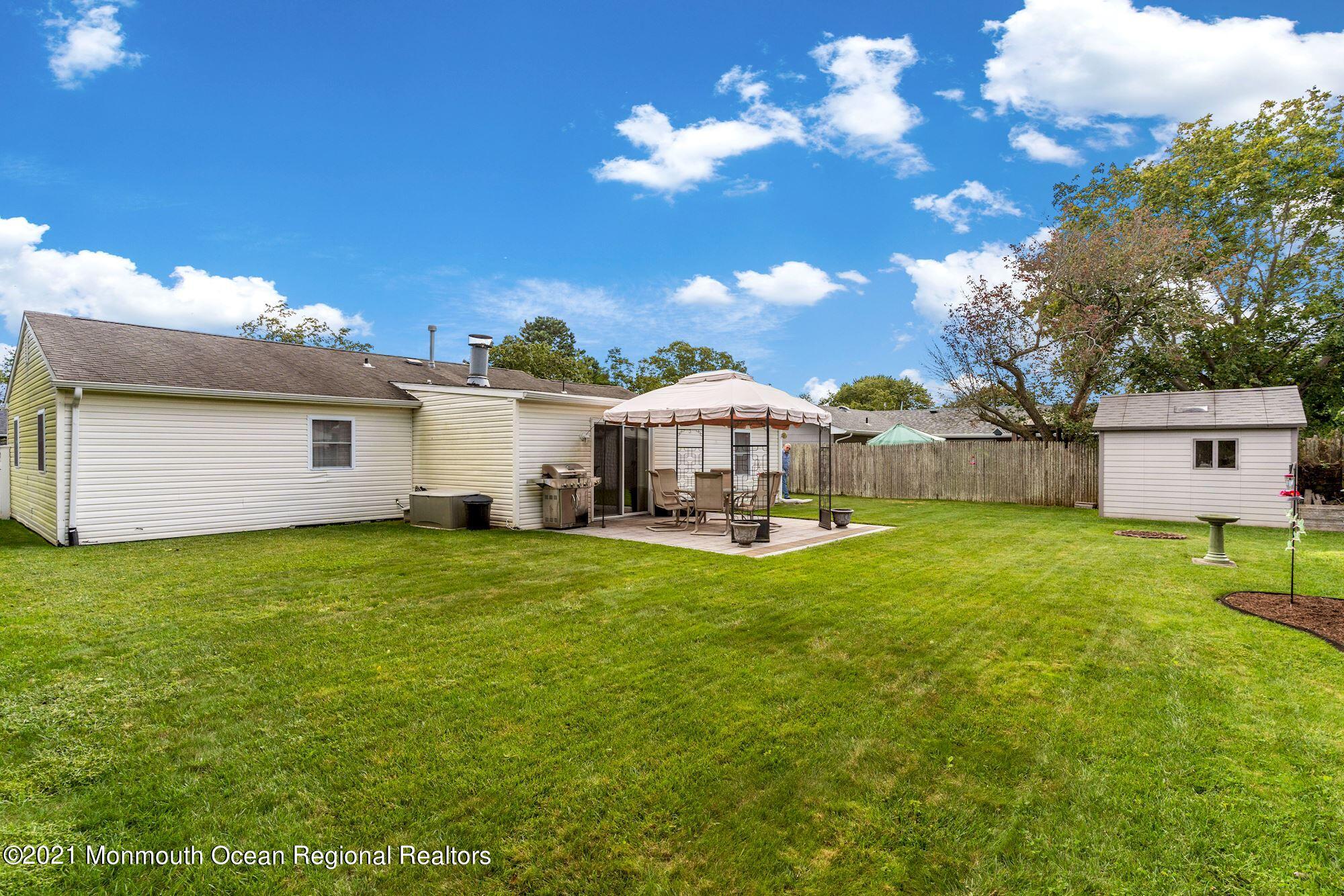 305 Pat Road Barnegat, NJ 08005 - Photo 20 of 21 18