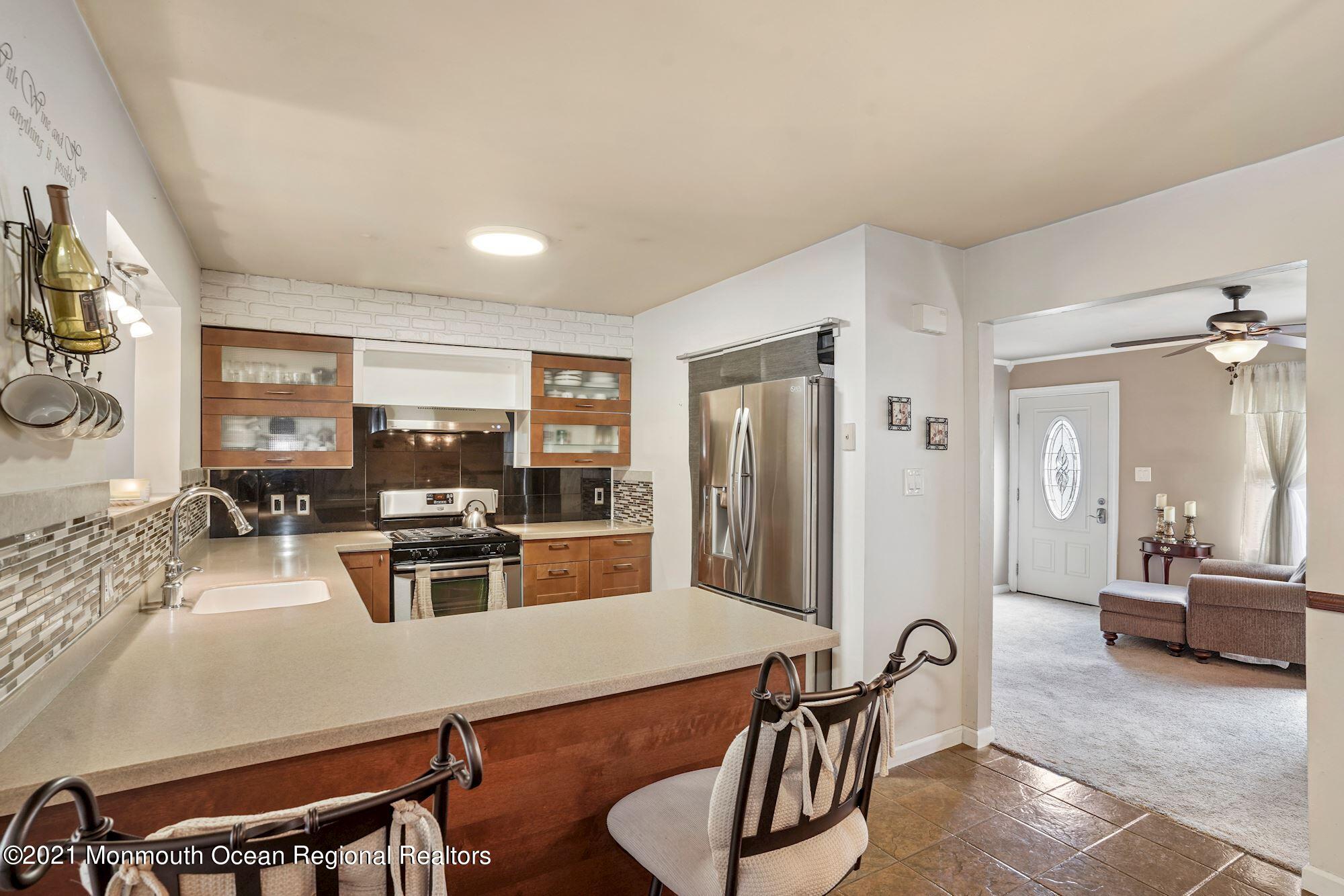 305 Pat Road Barnegat, NJ 08005 - Photo 7 of 21 6