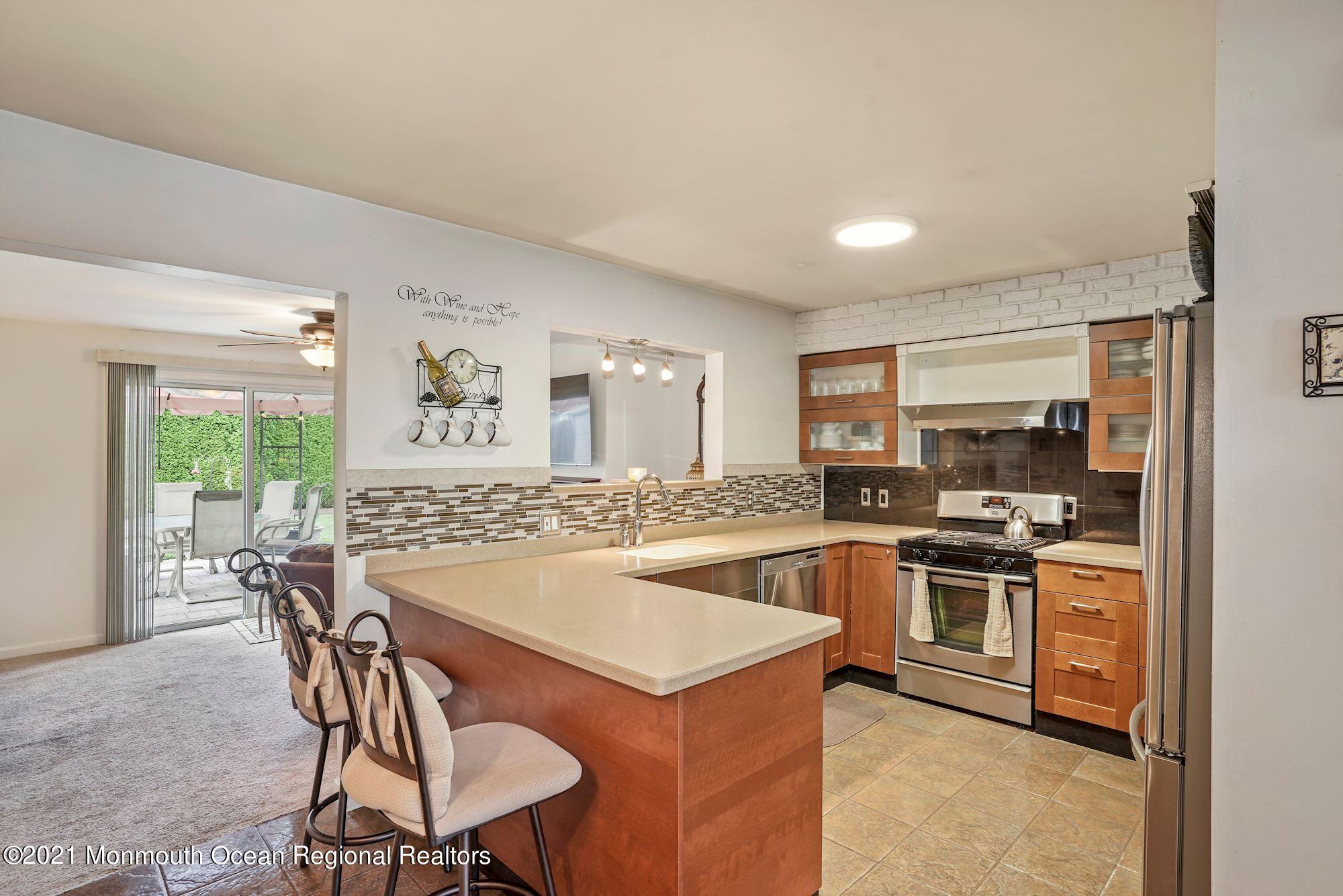 305 Pat Road Barnegat, NJ 08005 - Photo 10 of 21 5