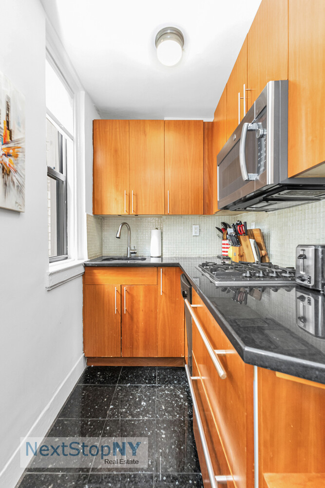 333 East 53rd Street, Unit 7C Manhattan, NY 10022 - Photo 5 of 12