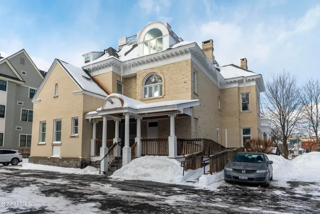 $650,000 | 48 Union Avenue, Unit 3, Saratoga Springs, NY 12866