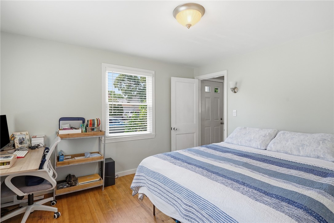 25 King Road Middletown, RI 02842 - Photo 32 of 44