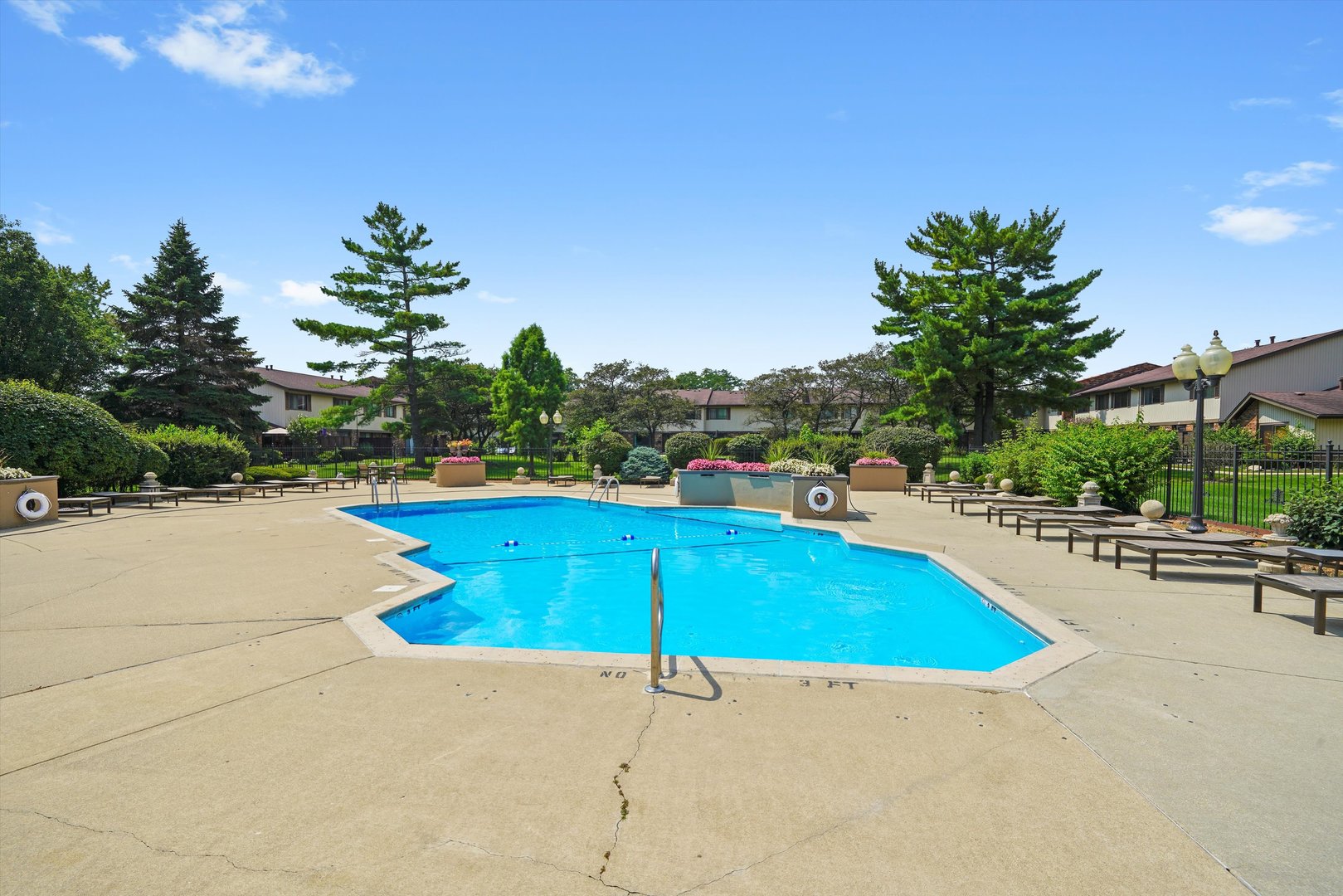 7333 Winthrop Way, Unit 10 Downers Grove, IL 60516 - Photo 20 of 30