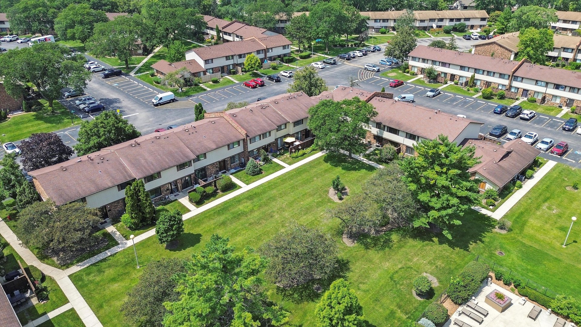 7333 Winthrop Way, Unit 10 Downers Grove, IL 60516 - Photo 23 of 30