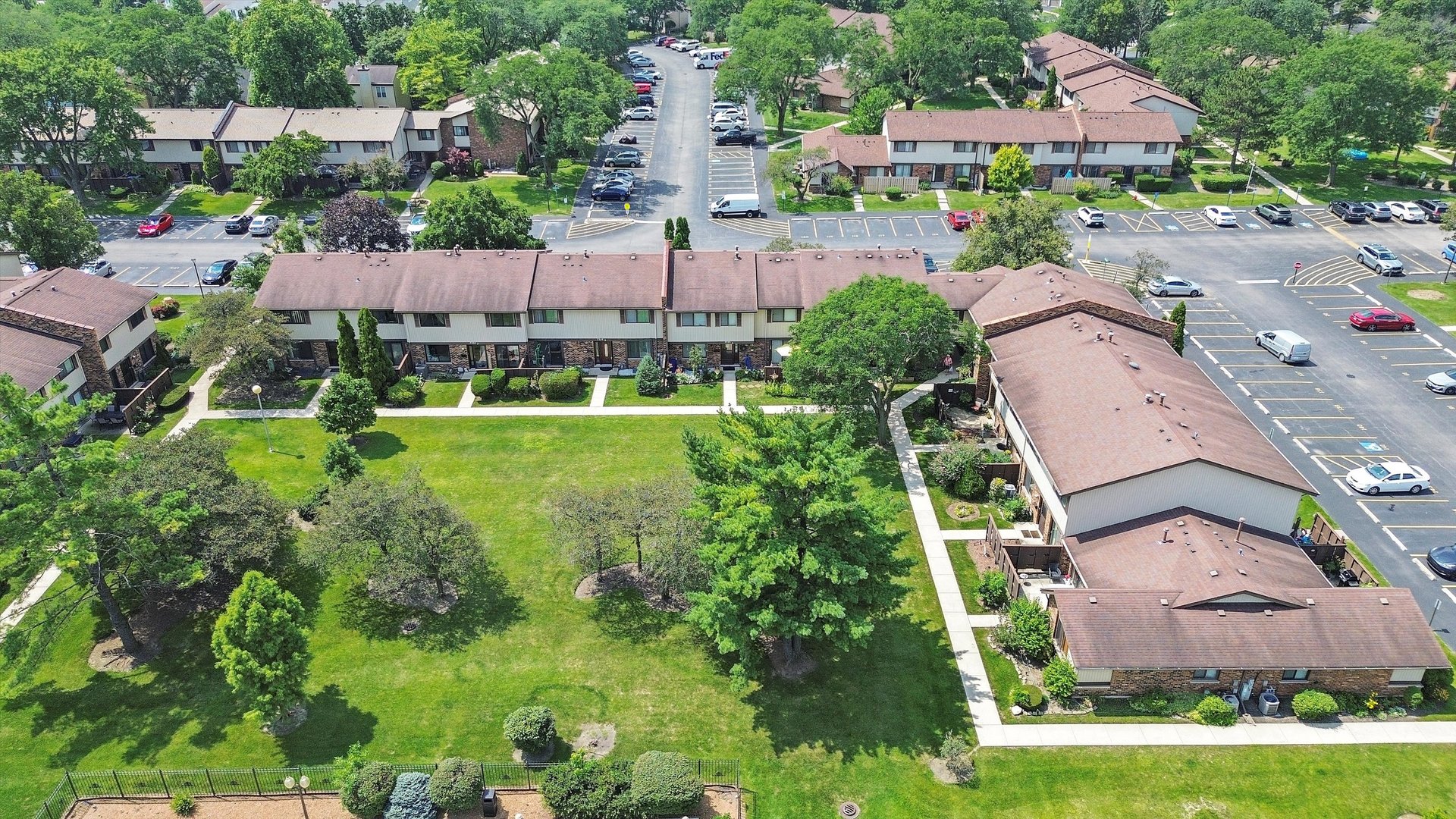 7333 Winthrop Way, Unit 10 Downers Grove, IL 60516 - Photo 25 of 30