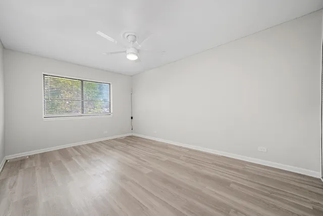 $264,900 | 7333 Winthrop Way, Unit 10, Downers Grove, IL 60516