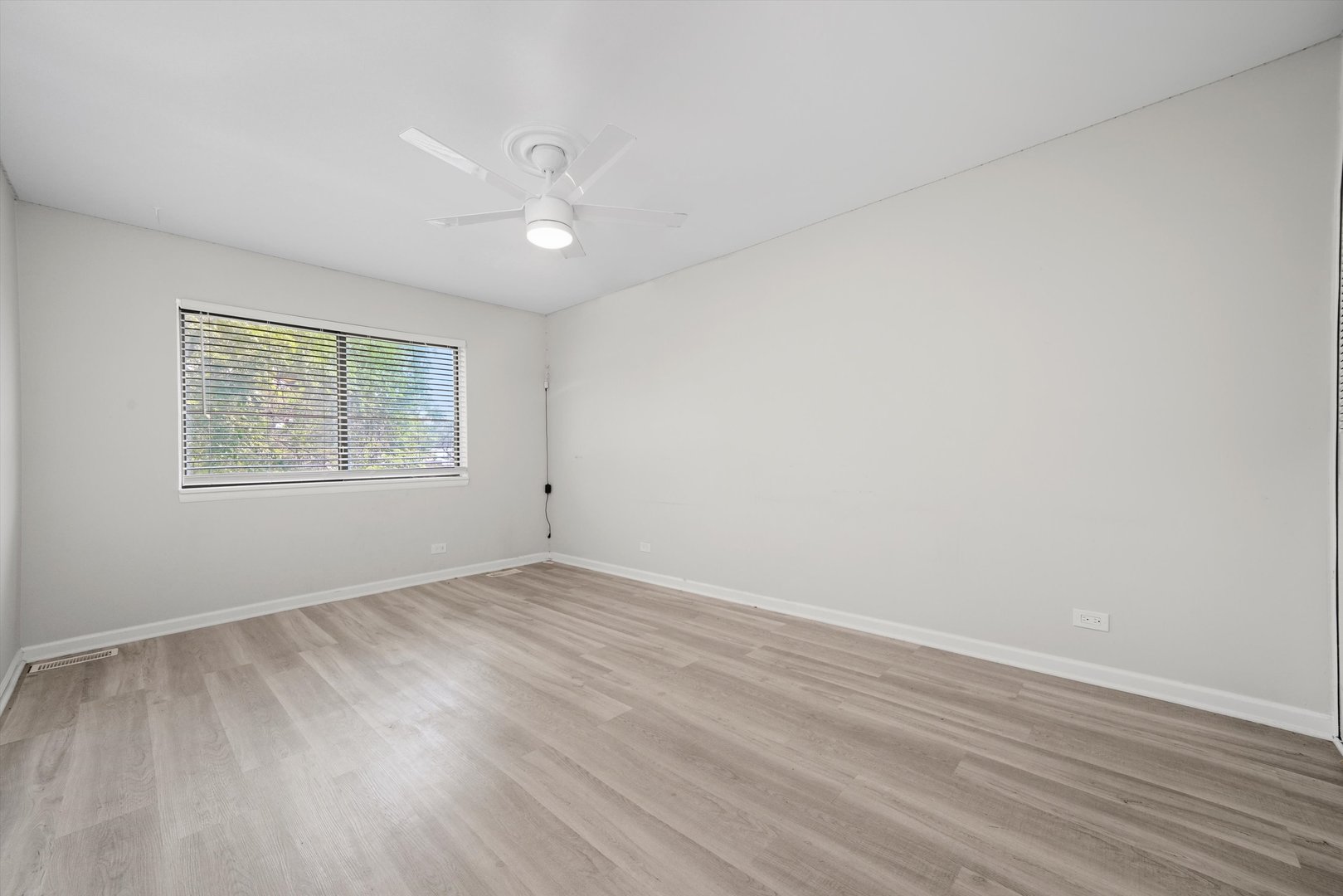 7333 Winthrop Way, Unit 10 Downers Grove, IL 60516 - Photo 8 of 30