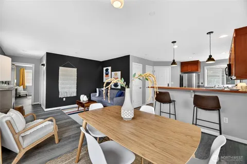 $415,000 | 321 East Thomas Street, Unit 303, Seattle, WA 98102