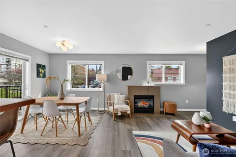 $415,000 | 321 East Thomas Street, Unit 303, Seattle, WA 98102