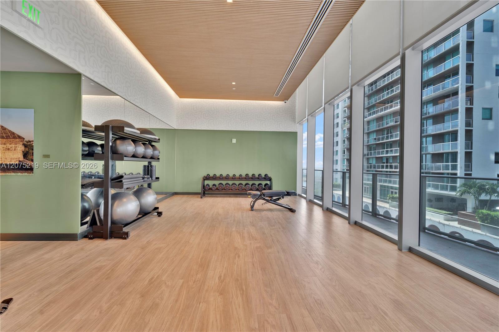 77 Southeast 5th, Unit 2115 Miami, FL 33131 - Photo 37 of 38 Gallery Image 37