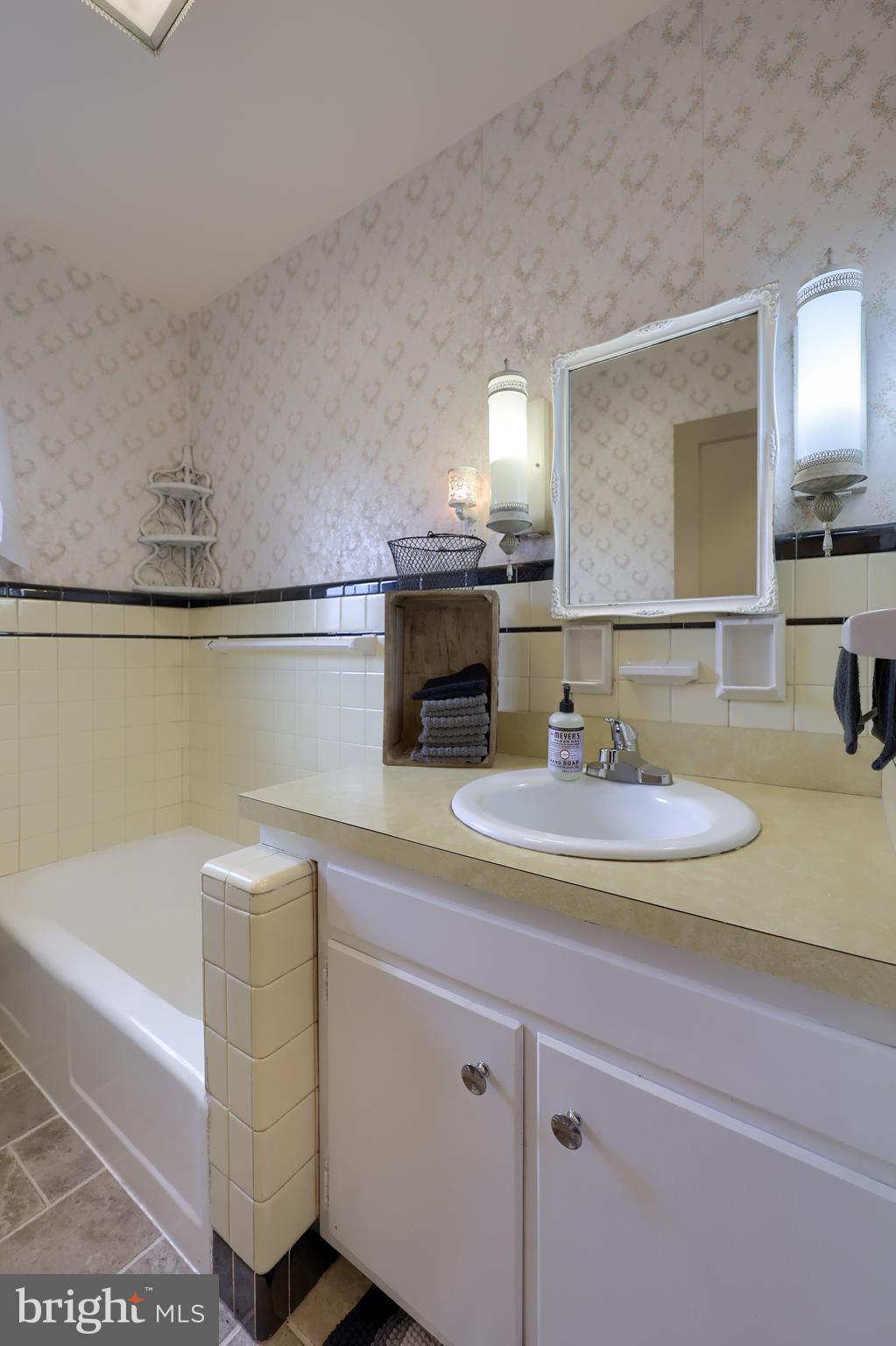 211 Jefferson Road Reinholds, PA 17569 - Photo 17 of 39 Gallery Image 17