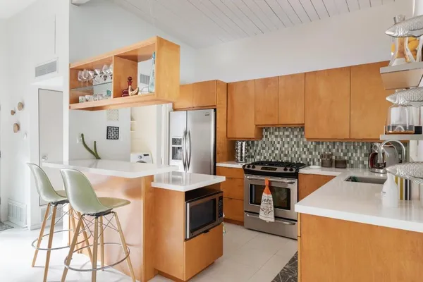 $1,025,000 | 282 North Orchid Tree Lane, Palm Springs, CA 92262