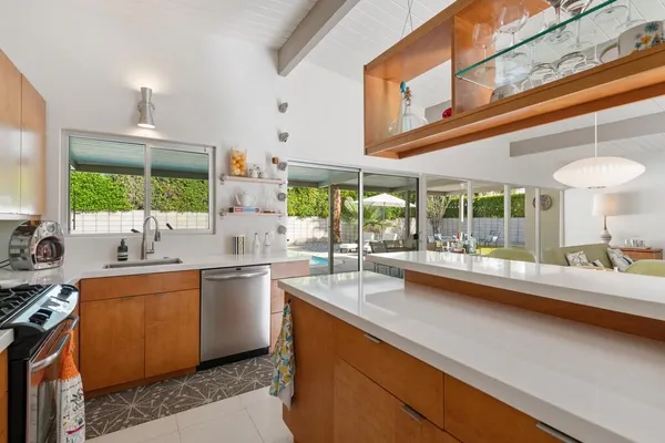 $1,025,000 | 282 North Orchid Tree Lane, Palm Springs, CA 92262