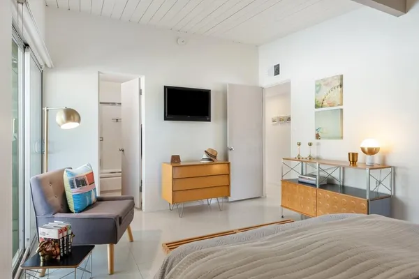 $1,025,000 | 282 North Orchid Tree Lane, Palm Springs, CA 92262