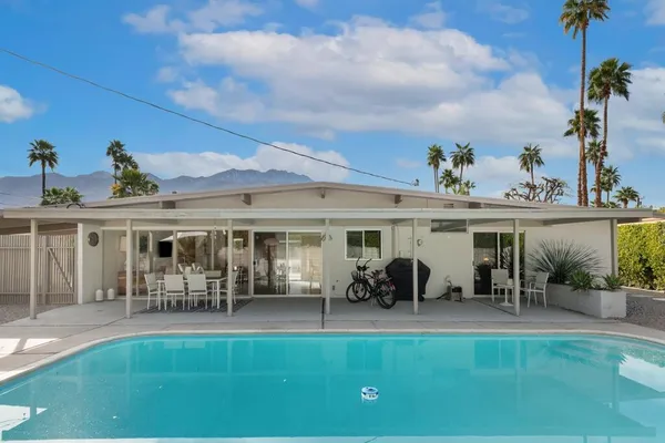 $1,025,000 | 282 North Orchid Tree Lane, Palm Springs, CA 92262