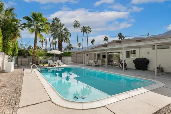 $1,025,000 | 282 North Orchid Tree Lane, Palm Springs, CA 92262