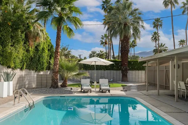 $1,025,000 | 282 North Orchid Tree Lane, Palm Springs, CA 92262