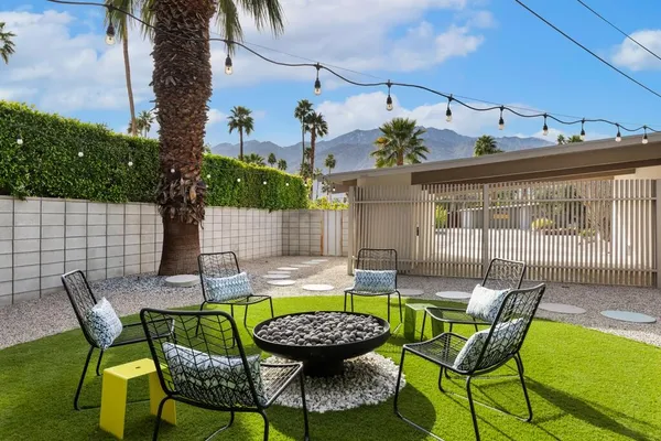 $1,025,000 | 282 North Orchid Tree Lane, Palm Springs, CA 92262