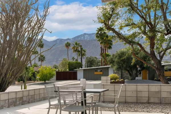 $1,025,000 | 282 North Orchid Tree Lane, Palm Springs, CA 92262
