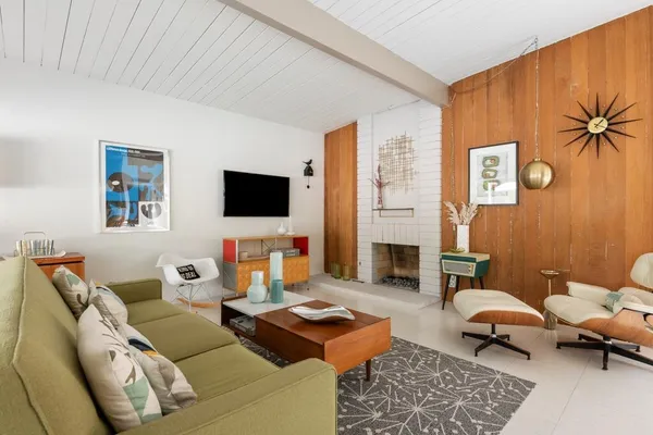 $1,025,000 | 282 North Orchid Tree Lane, Palm Springs, CA 92262