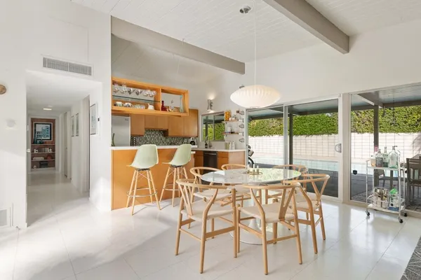 $1,025,000 | 282 North Orchid Tree Lane, Palm Springs, CA 92262