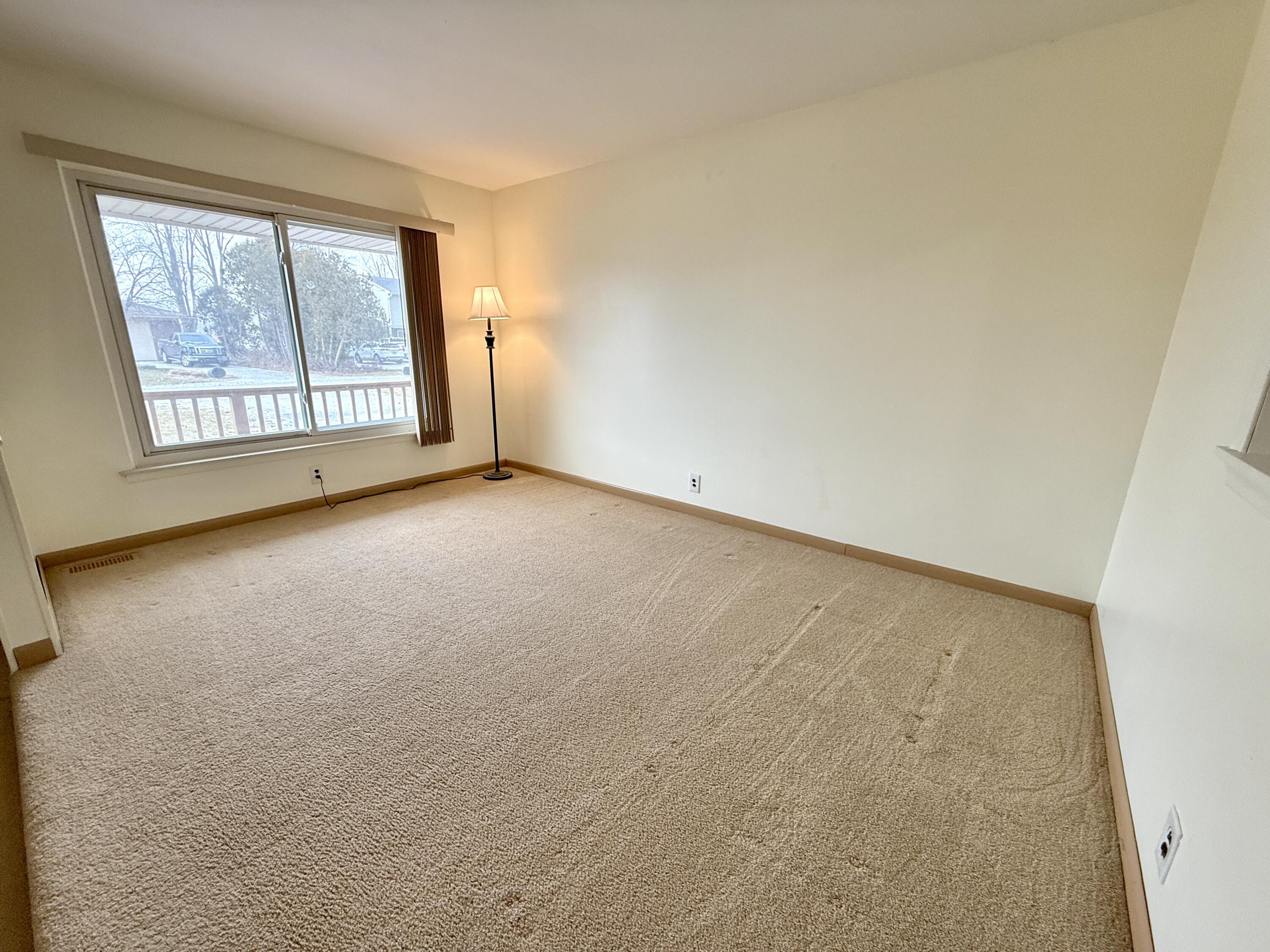 32065 Lakepoint Street Chesterfield, MI 48047 - Photo 6 of 29 IMG_9361 2