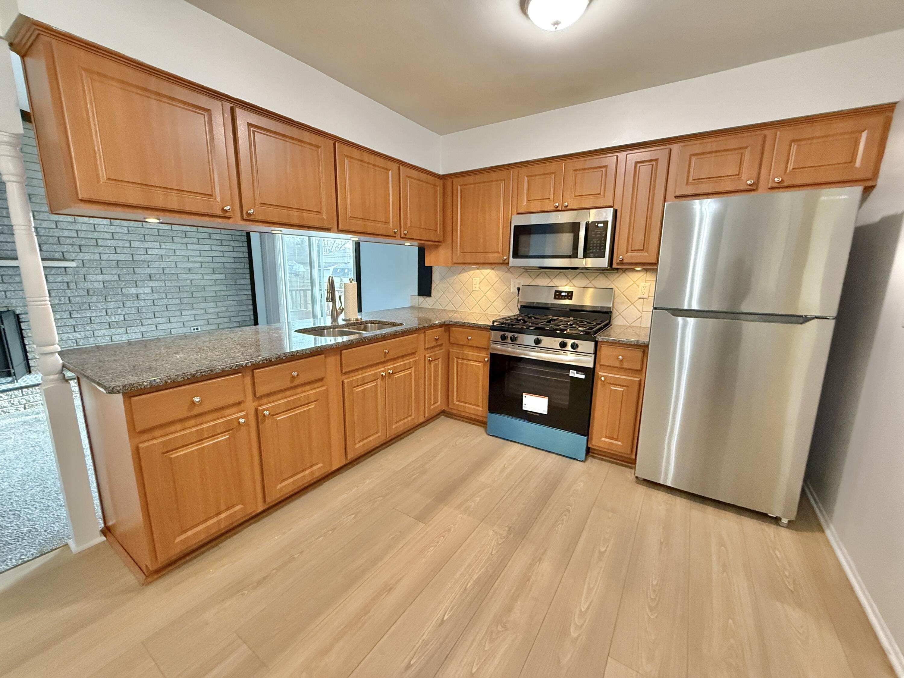 32065 Lakepoint Street Chesterfield, MI 48047 - Photo 8 of 29 IMG_9353 2