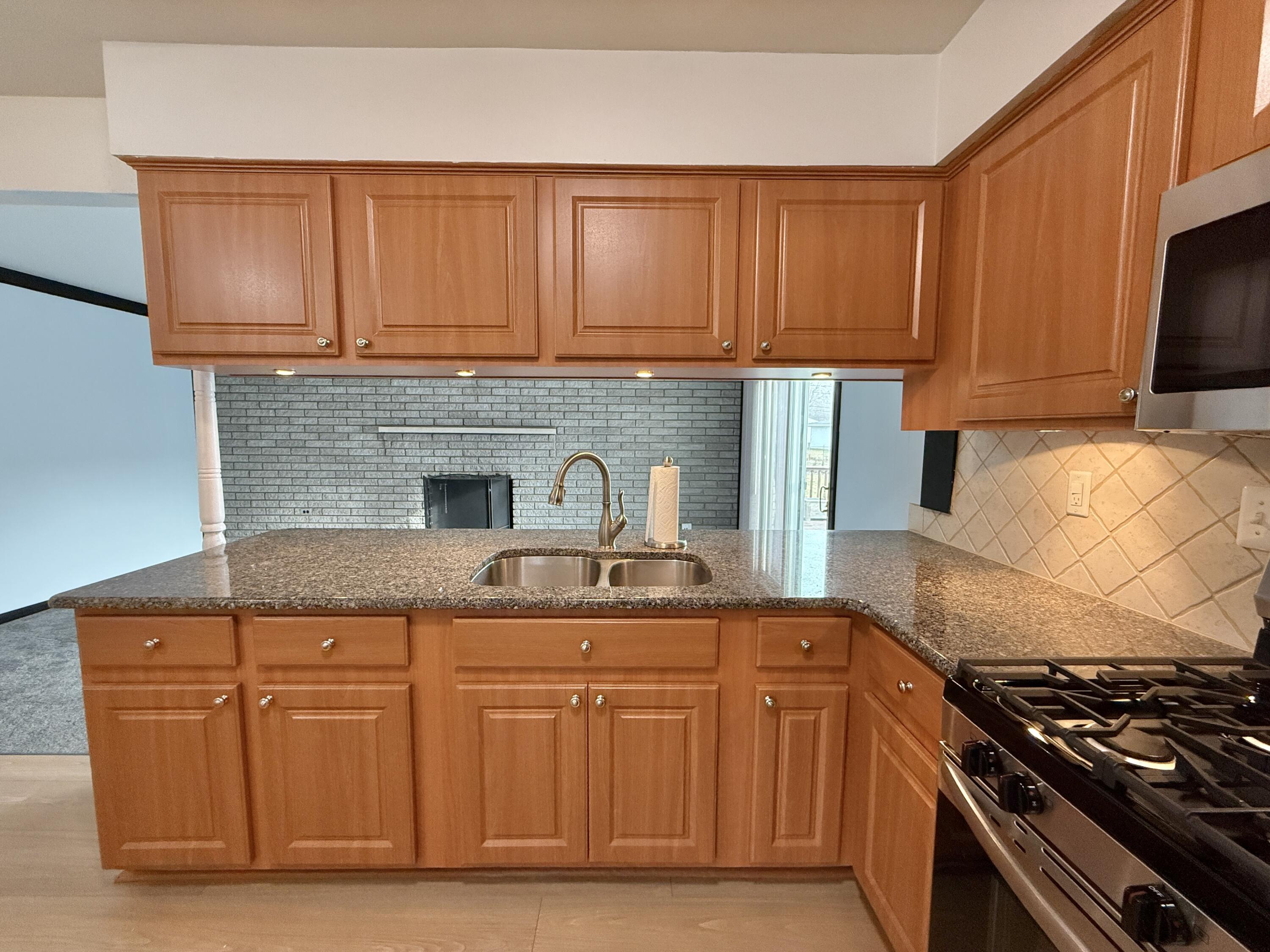 32065 Lakepoint Street Chesterfield, MI 48047 - Photo 10 of 29 IMG_9350 2