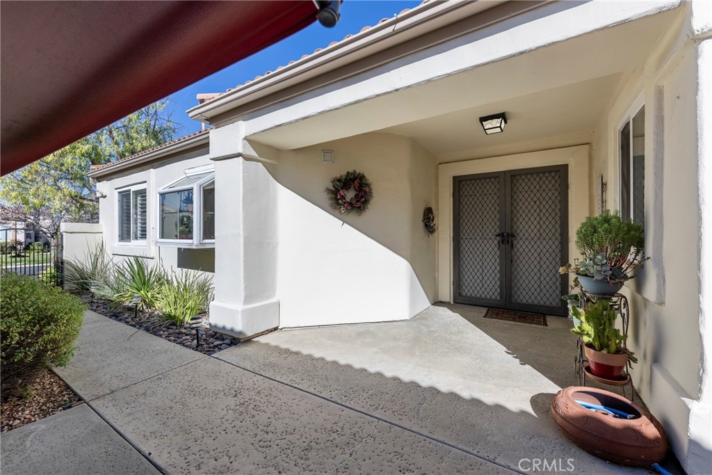 40370 Vía Francisco Murrieta, CA 92562 - Photo 29 of 52 a view of a house with a yard