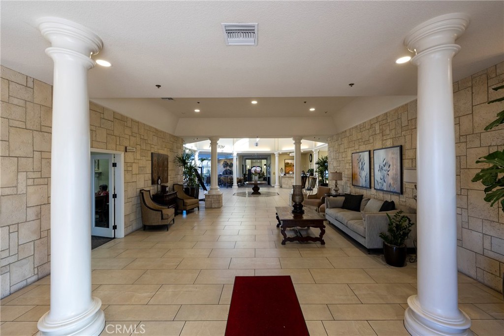 40370 Vía Francisco Murrieta, CA 92562 - Photo 39 of 52 a lobby with furniture and rug