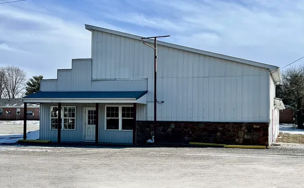 $182,000 | 686 South Maple Street, Orleans, IN 47452