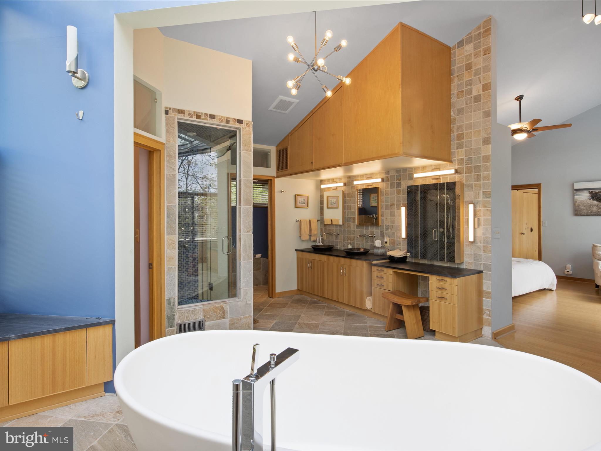 2005 Cutwater Court Reston, VA 20191 - Photo 42 of 82 Gallery Image 42