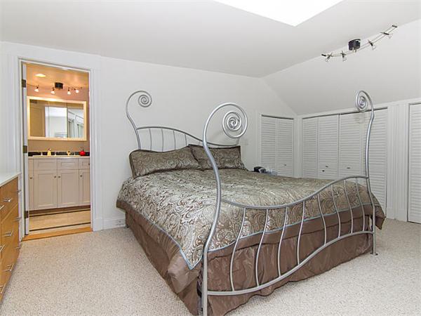 19-21 Ricker Terrace Newton, MA 02458 - Photo 22 of 28 Gallery Image 22