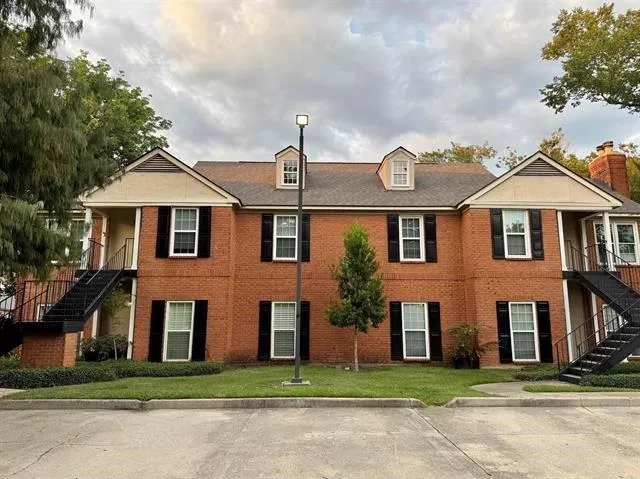 $159,000 | 7533 North Jefferson Pl Circle, Unit A, Baton Rouge, LA 70809