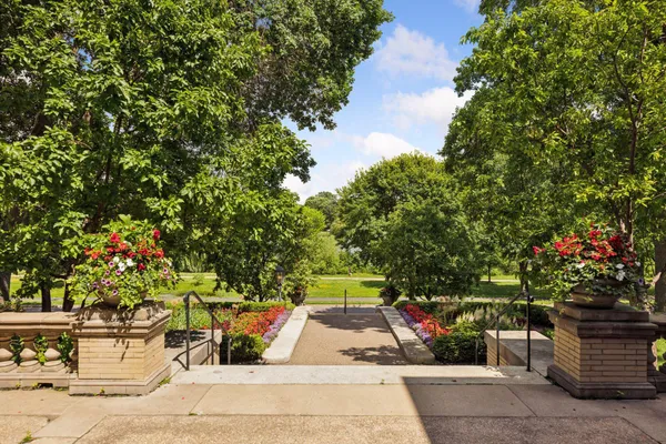 $3,400,000 | 2218 West Lake Of The Isles Parkway, Minneapolis, MN 55405