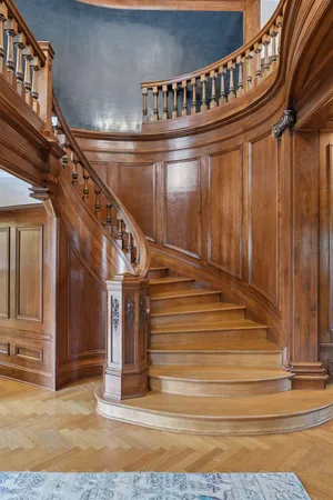 $3,400,000 | 2218 West Lake Of The Isles Parkway, Minneapolis, MN 55405