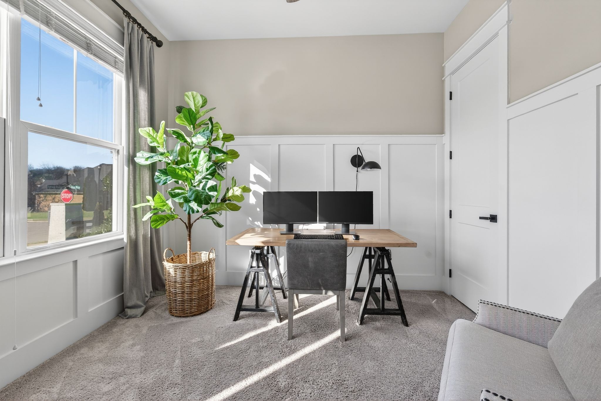 998 Spruce Ridge Lane Spring Hill, TN 37174 - Photo 48 of 82 a workspace with furniture and a potted plant