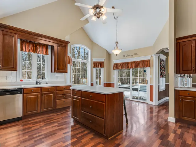 $369,900 | 688 Fox Hollow Court, DeKalb, IL 60115