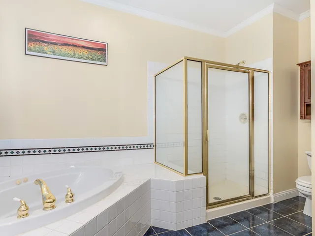 $369,900 | 688 Fox Hollow Court, DeKalb, IL 60115