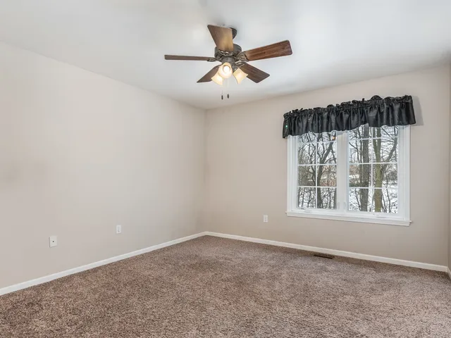 $369,900 | 688 Fox Hollow Court, DeKalb, IL 60115