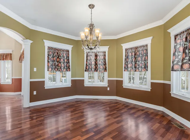 $369,900 | 688 Fox Hollow Court, DeKalb, IL 60115