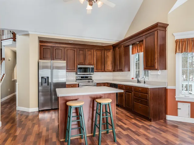 $369,900 | 688 Fox Hollow Court, DeKalb, IL 60115