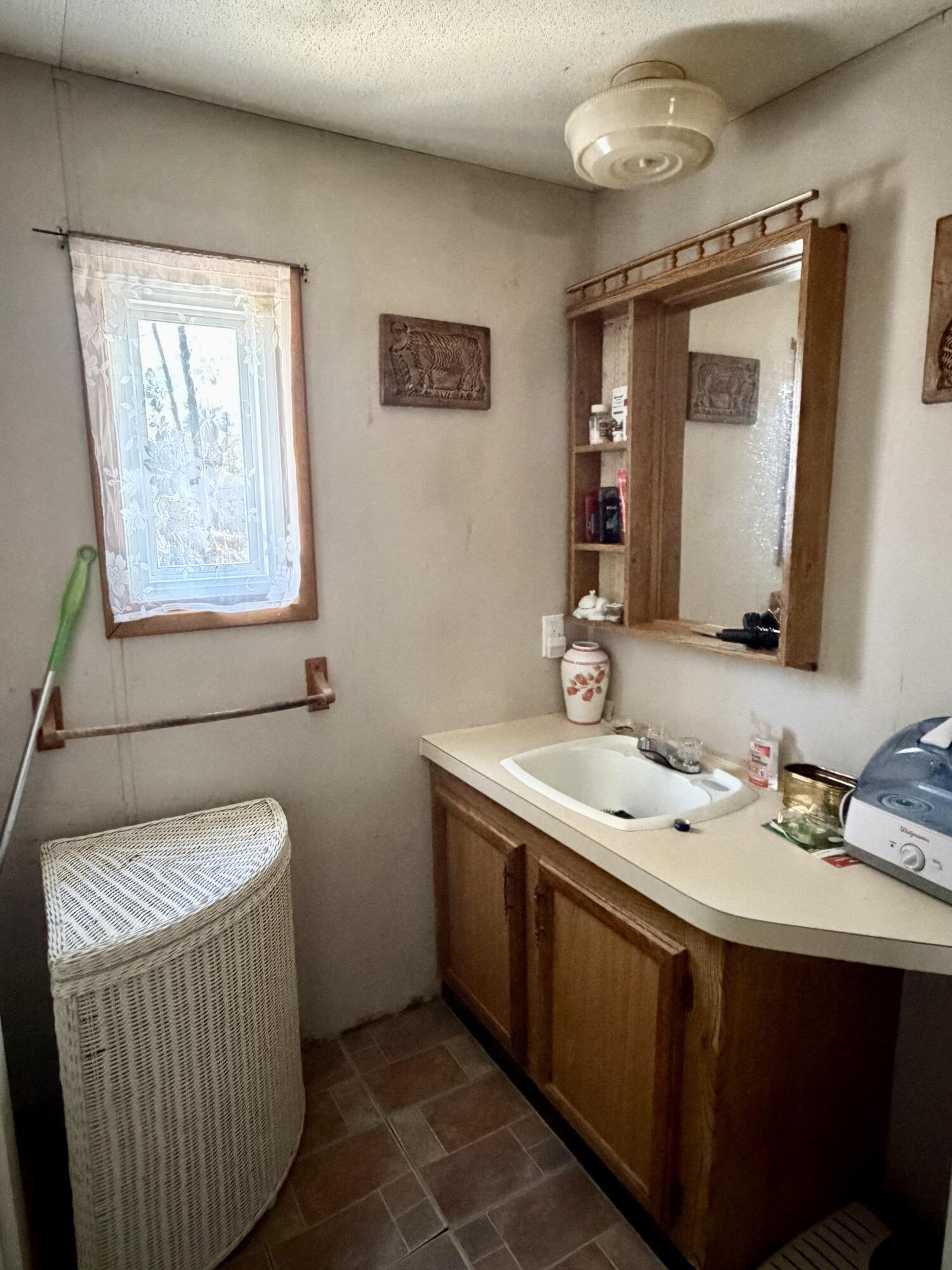 127 Darnit Road Buckfield, ME 04220 - Photo 10 of 12 127 Darnit Bath 2