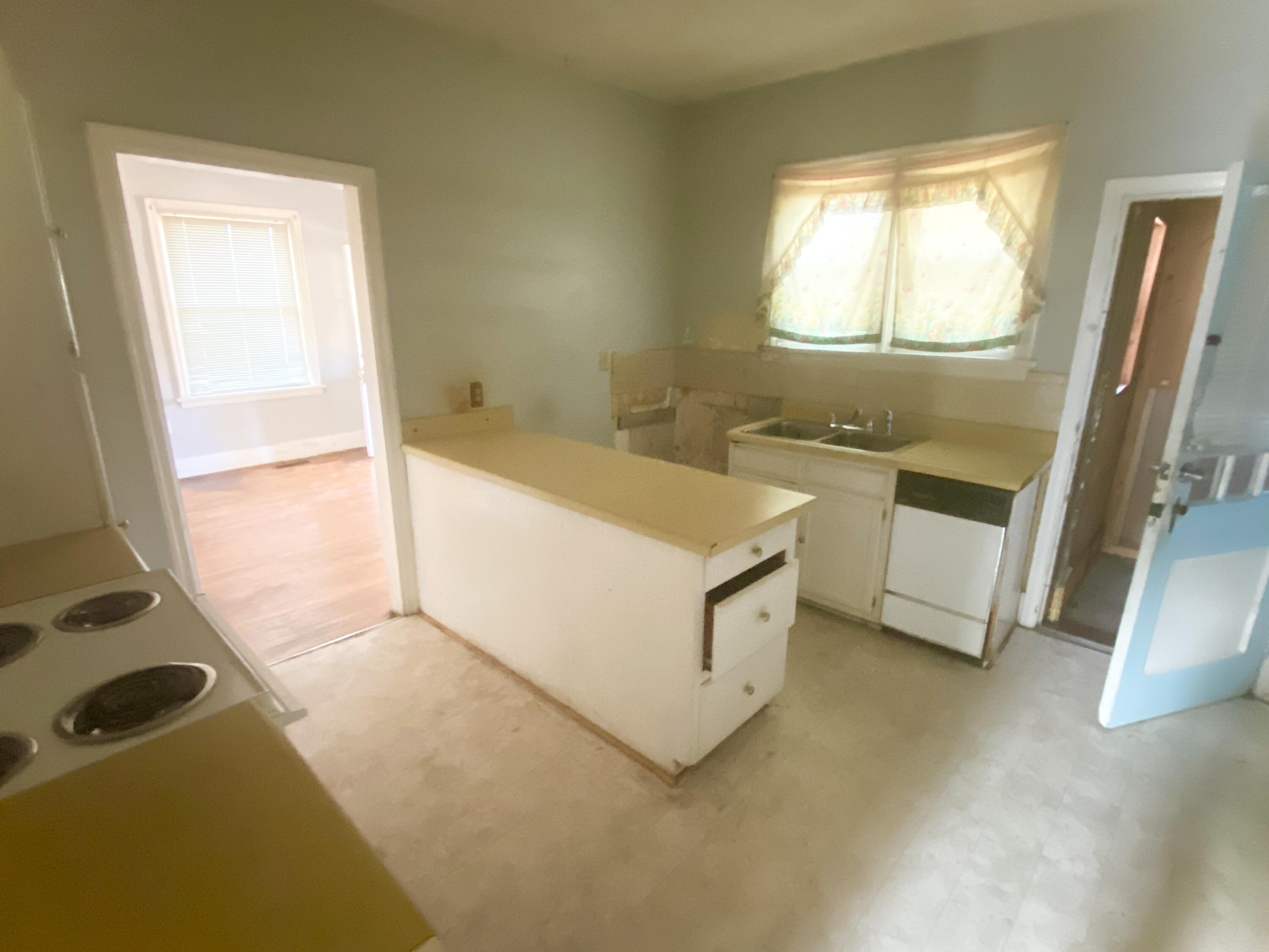 1102 Murphy Street Augusta, GA 30904 - Photo 7 of 9 IMG_7291 (2)