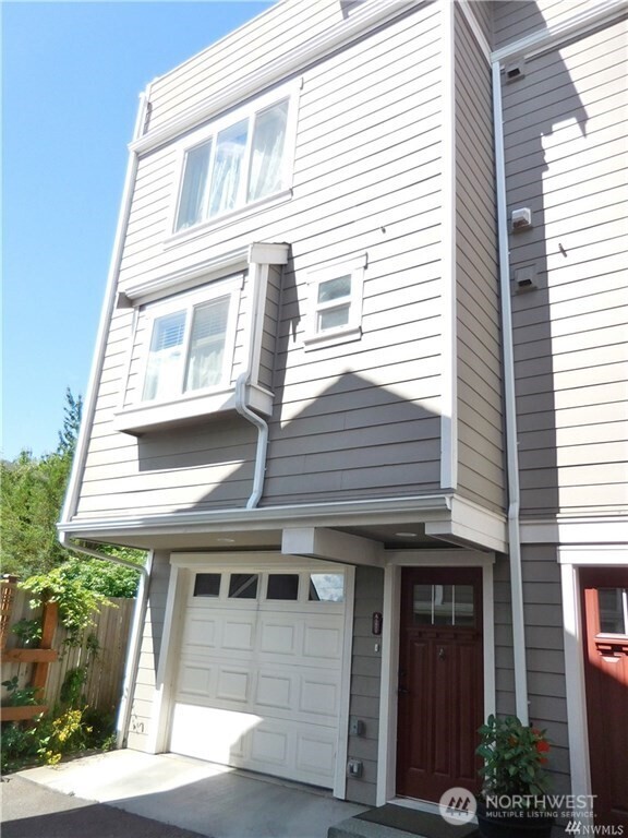 3615 Albion Place North, Unit A Seattle, WA 98103 - Photo 4 of 22